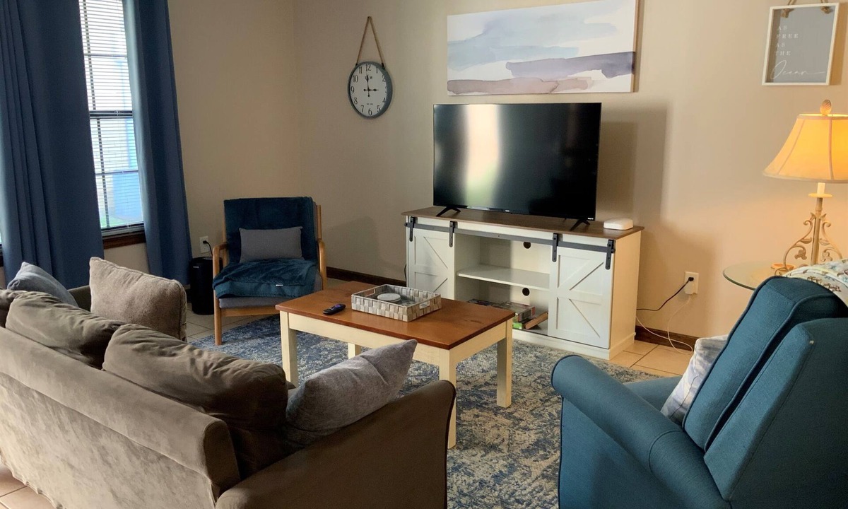 Alexandria House | Quiet 2BR K/Q | Full Kitchen by Ponytail+Spacious
