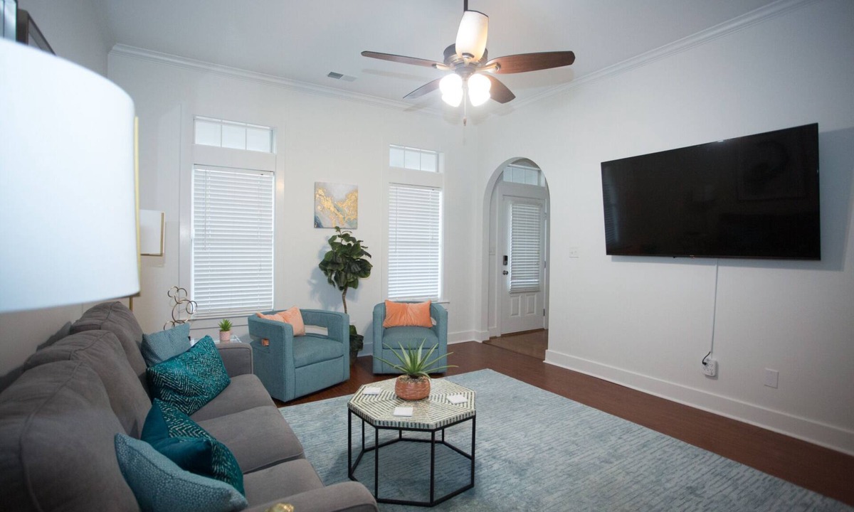 McCalla House | Quiet 3BR 2 Bath 1-level home, Fast Internet, Comfortable