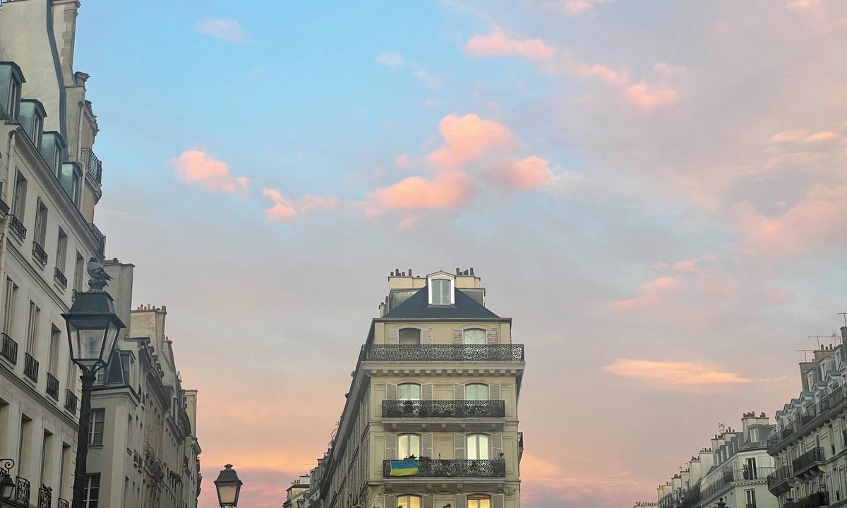 Arsenal Apartment | Quiet and Authentic Corner of the Marais