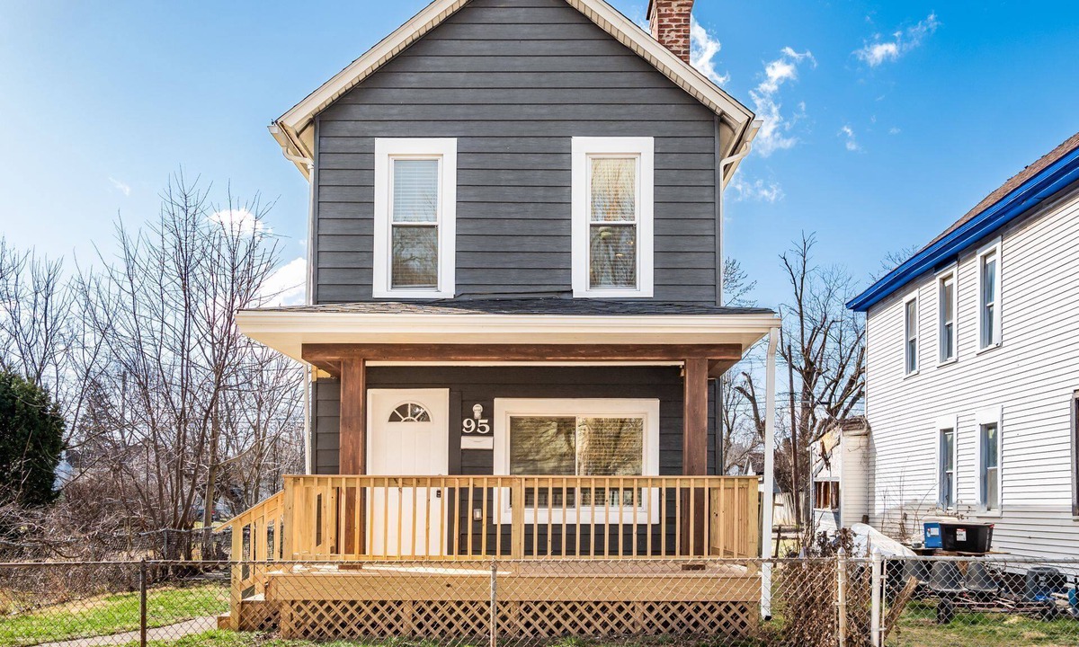 West Columbus House | Quiet and close to everything