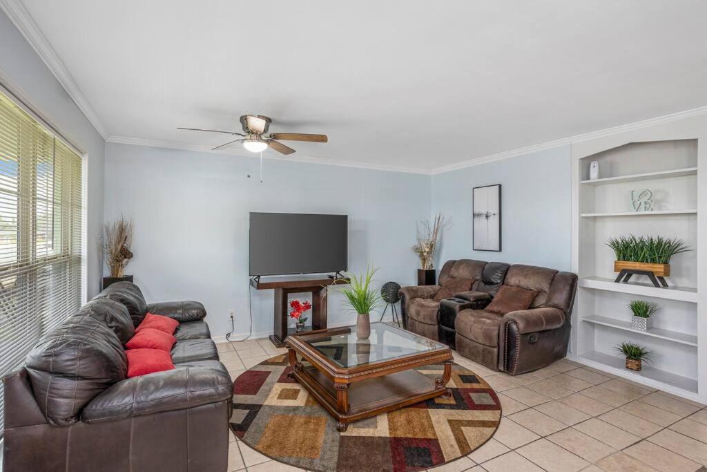 Iowa Apartment | Quiet apartment in Iowa, LA