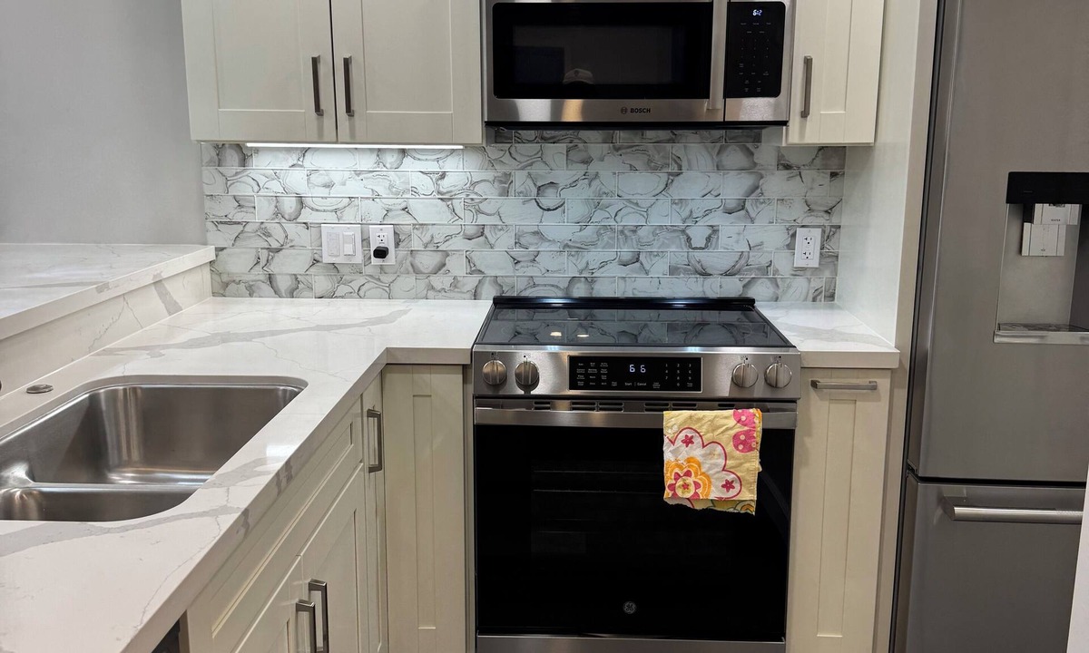 Concord Condo | Quiet area in the Four Corners