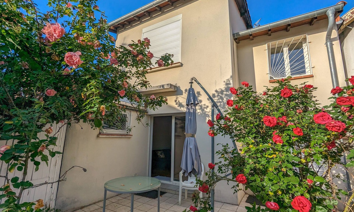 Fontaine Lestang House | Quiet, bright house, garden, close to the metro
