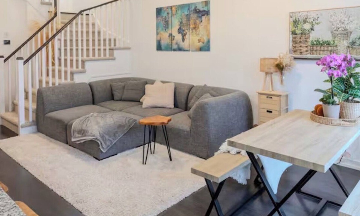 Whitchurch-Stouffville House | Quiet charming townhome condo