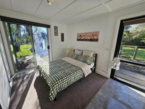 Pearcedale House | Quiet Cabin in the forest-Pearcedale