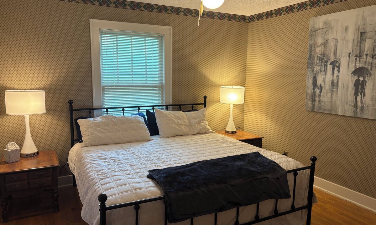 College Hill House | Quiet College Hill Two- Story Getaway