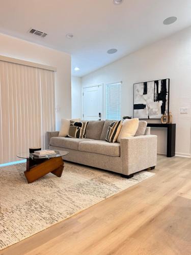 South Natomas House | Quiet Community, Stylish Escape