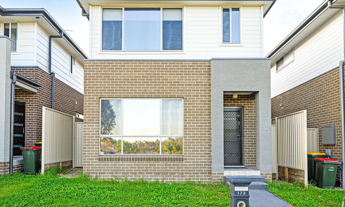 Bardia House | Quiet & Convenient Adorable Modern 4 Br House