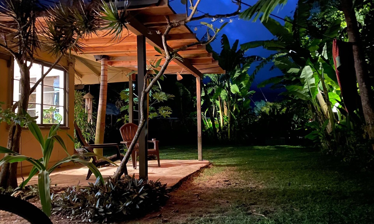 Waimanalo Beach Cottage | Quiet Cottage a Block from the Beach