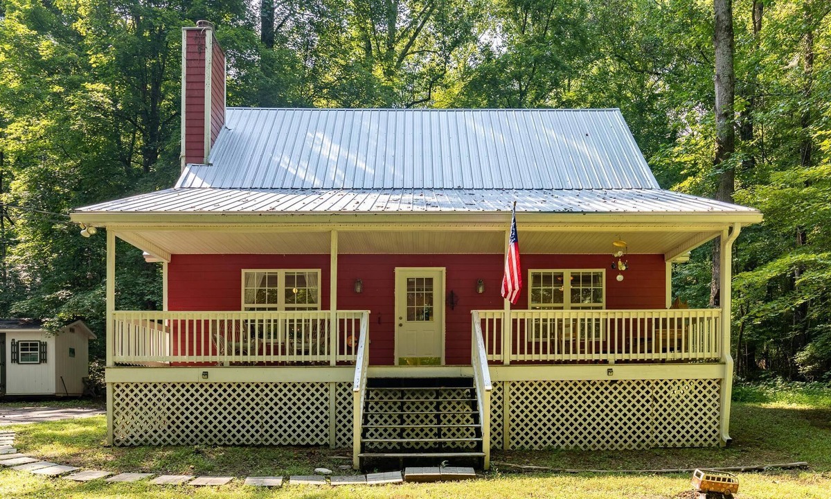 Marrowbone House | Quiet cottage surrounded by trees, just minutes from Nashville