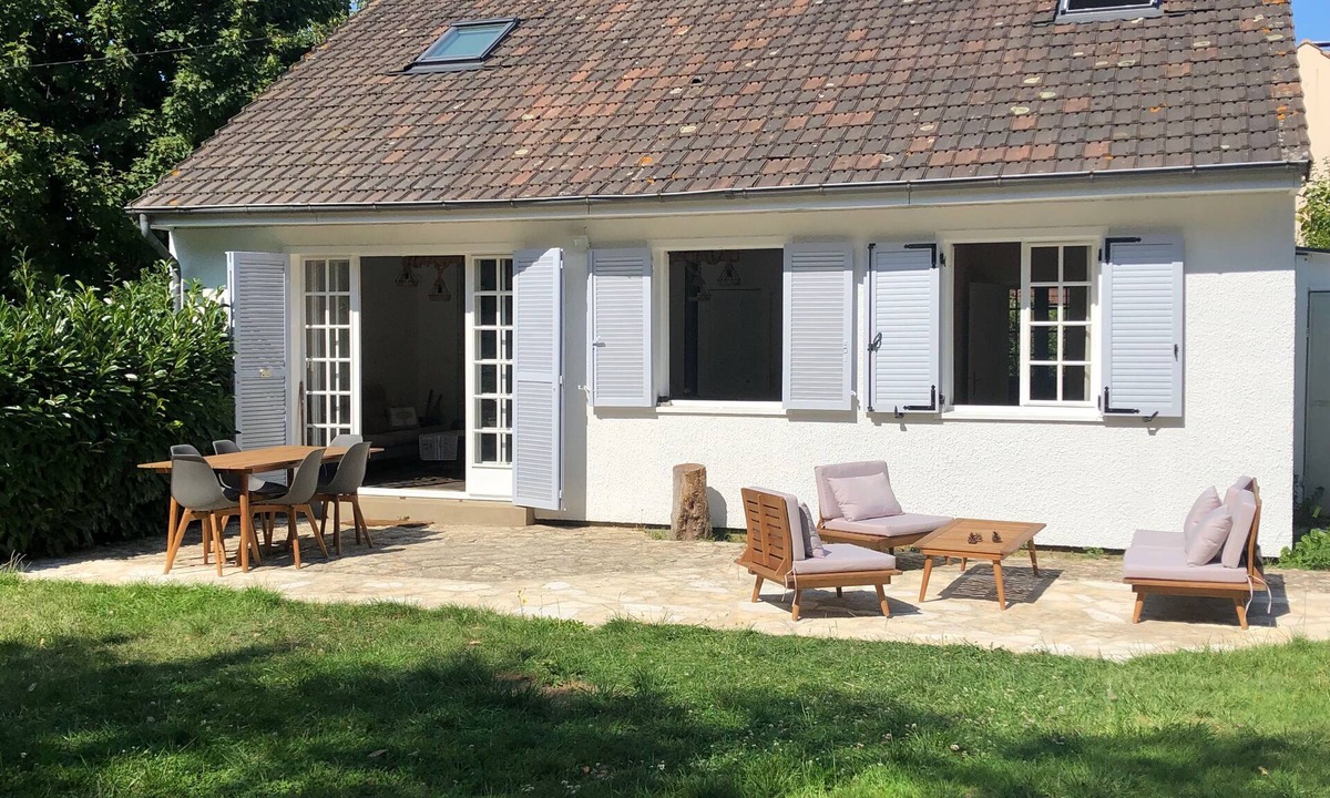 La Chapelle-en-Vexin House | Quiet country house