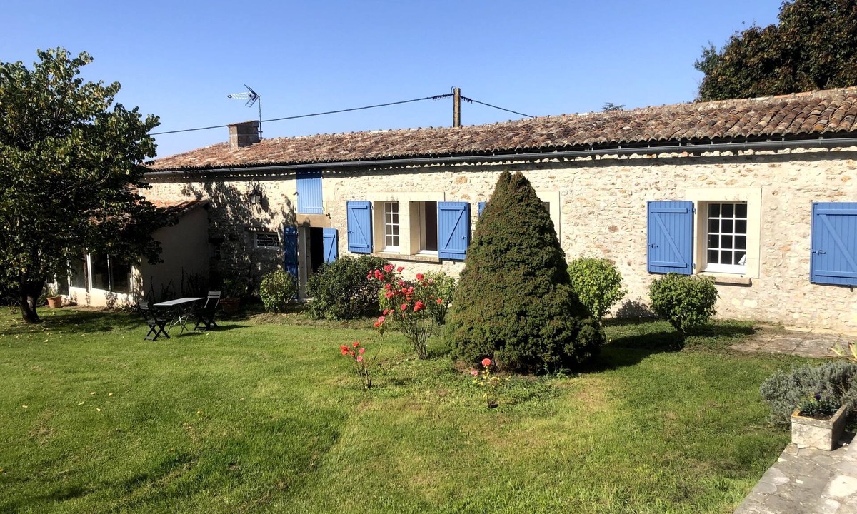 Archigny House | Quiet country cottage