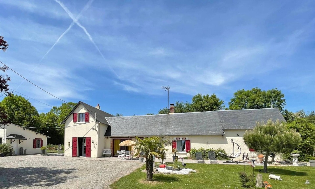La Gonfriere Cottage | Quiet country house with garden, pets allowed