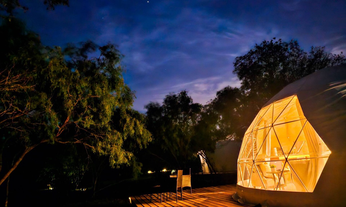 Jourdanton Resort | 🤠Quiet Country Stay 🌌,Trails,Pond,Firepit, Hiking, Air Condionted rooms!