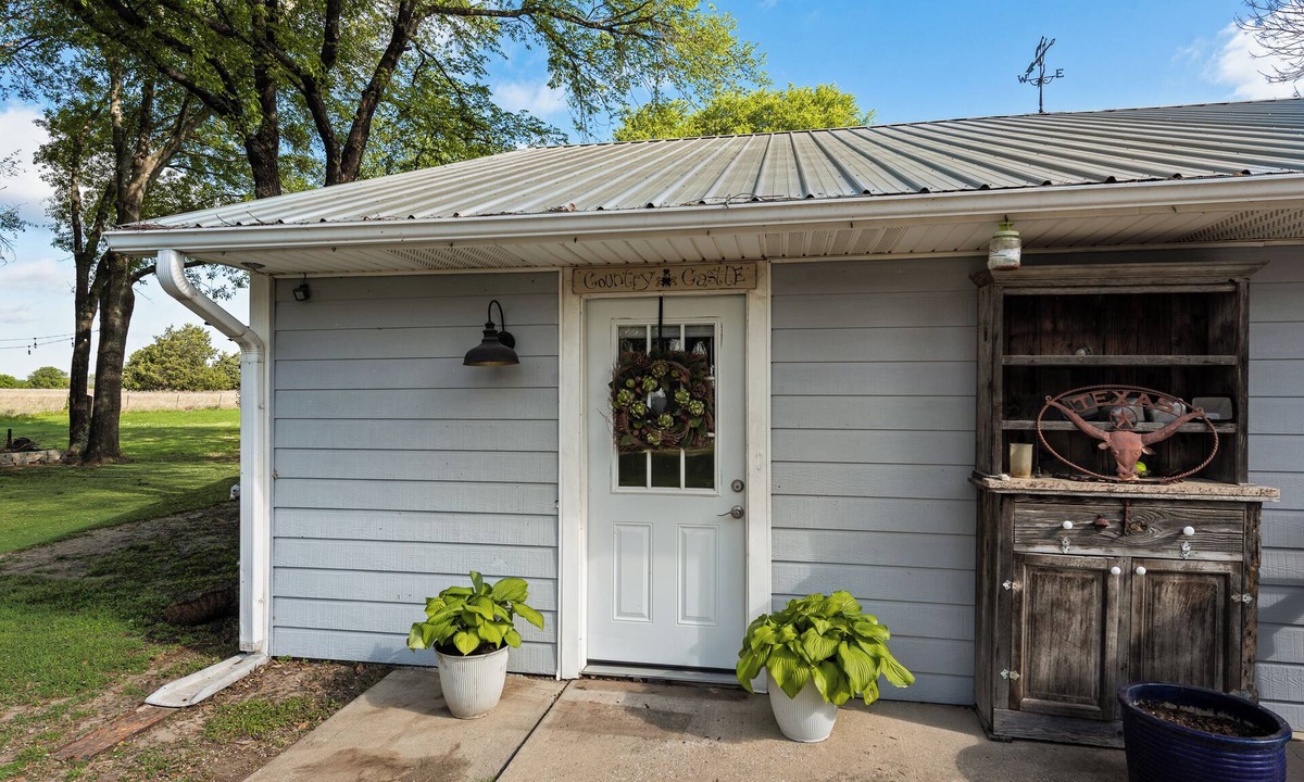 Wills Point Apartment | Quiet & Cozy 1BR Apartment – minutes away from Canton Trade Days