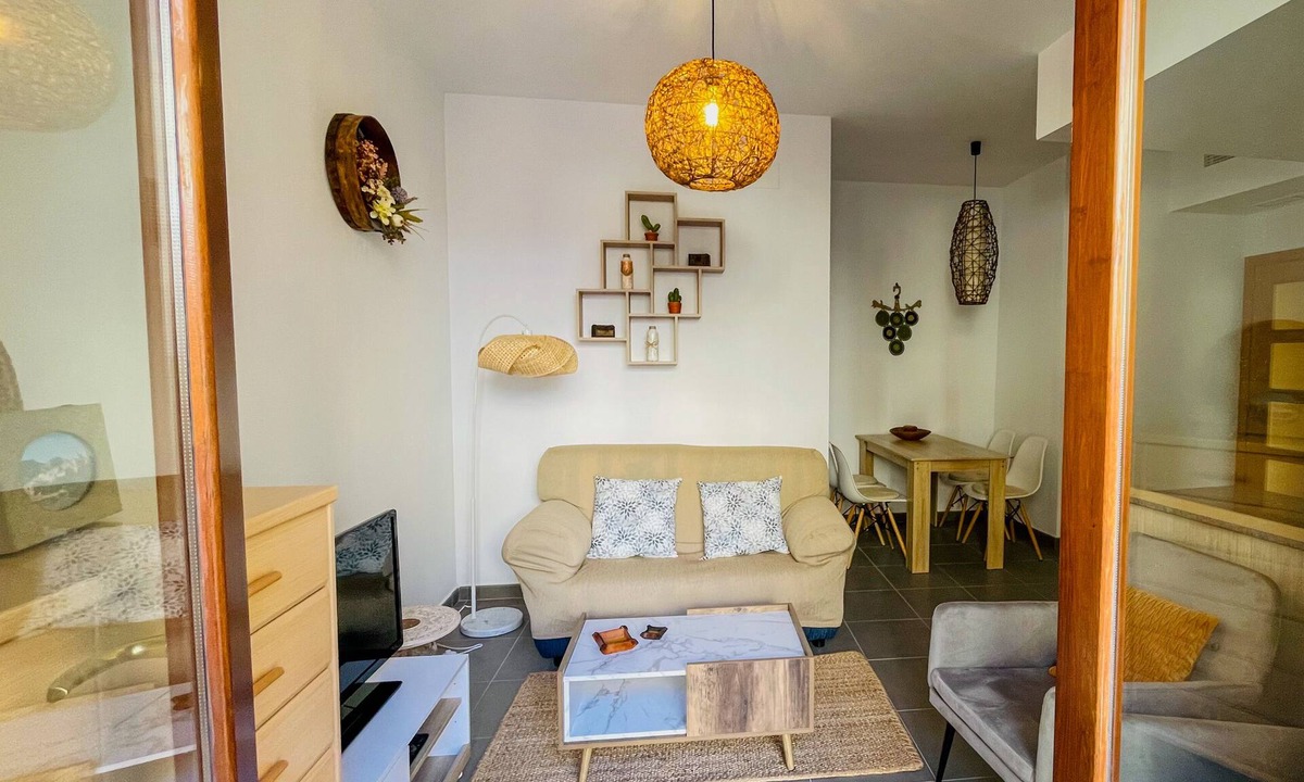 Tivissa Apartment | Quiet, Cozy and Rural "apartment Monetze" with Wi-fi and Air Conditioning
