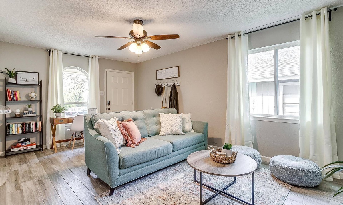 Fort Worth House | Quiet & Cozy Home - Ideal for Long Term Stays