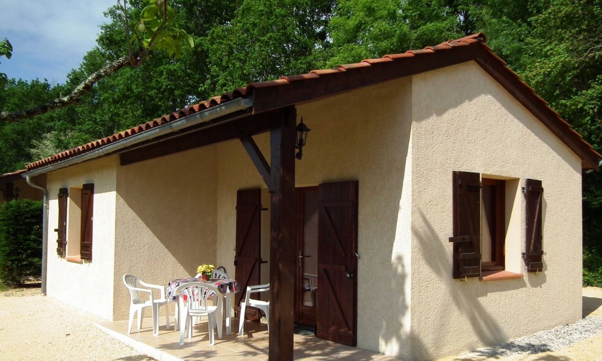 Gavaudun Ski Chalet | Quiet Dordogne Escape