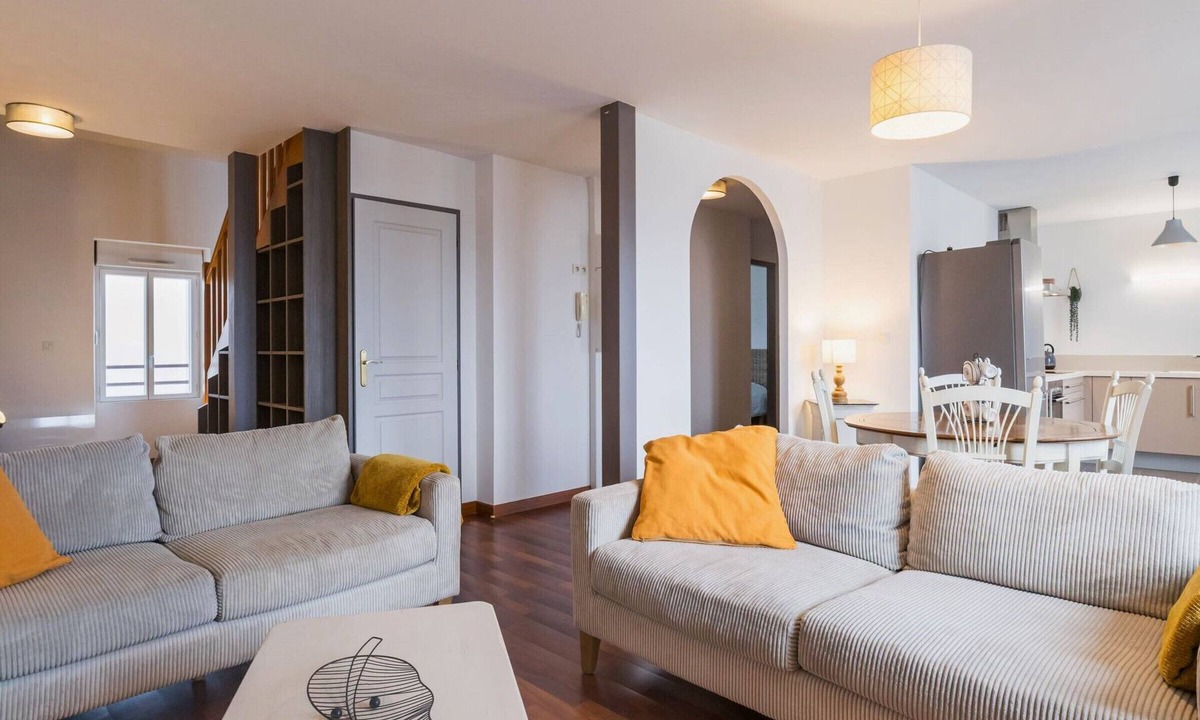 Les Moutiers-en-Retz Apartment | Quiet duplex near beach, secure parking, small pet allowed
