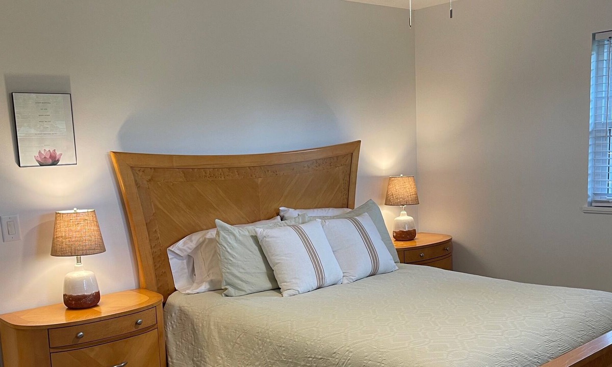 Turners House | Quiet, East Springfield Exclusive Home- Pet Friendly!