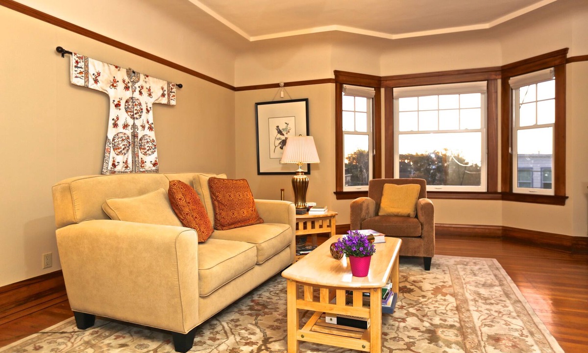 Glen Park Apartment | Quiet Elegance - Fabulous Location - Everything You Need