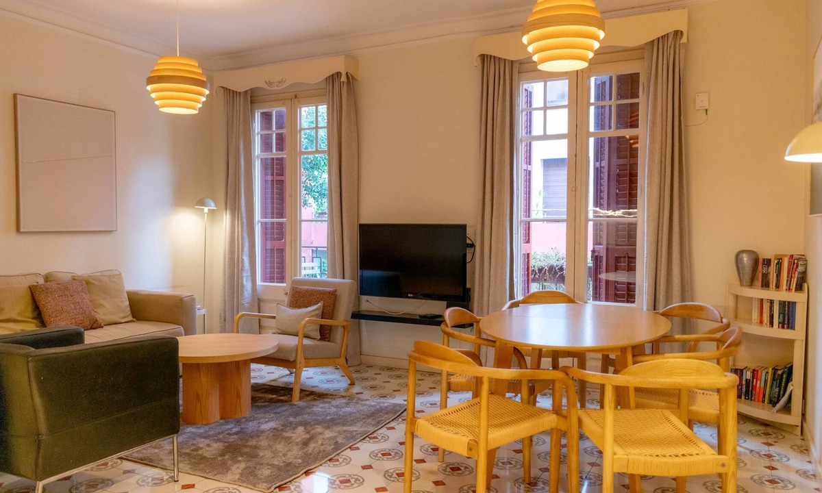 El Poble-sec House | Quiet Escape near Magic Fountain by Maison Piñata