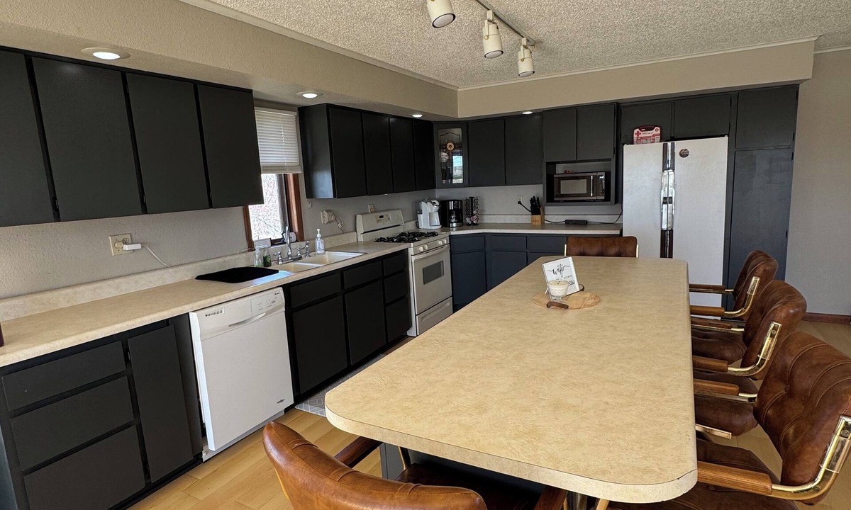 Columbia House | Quiet Escape Near Rathbun Lake & Public Hunting Grounds