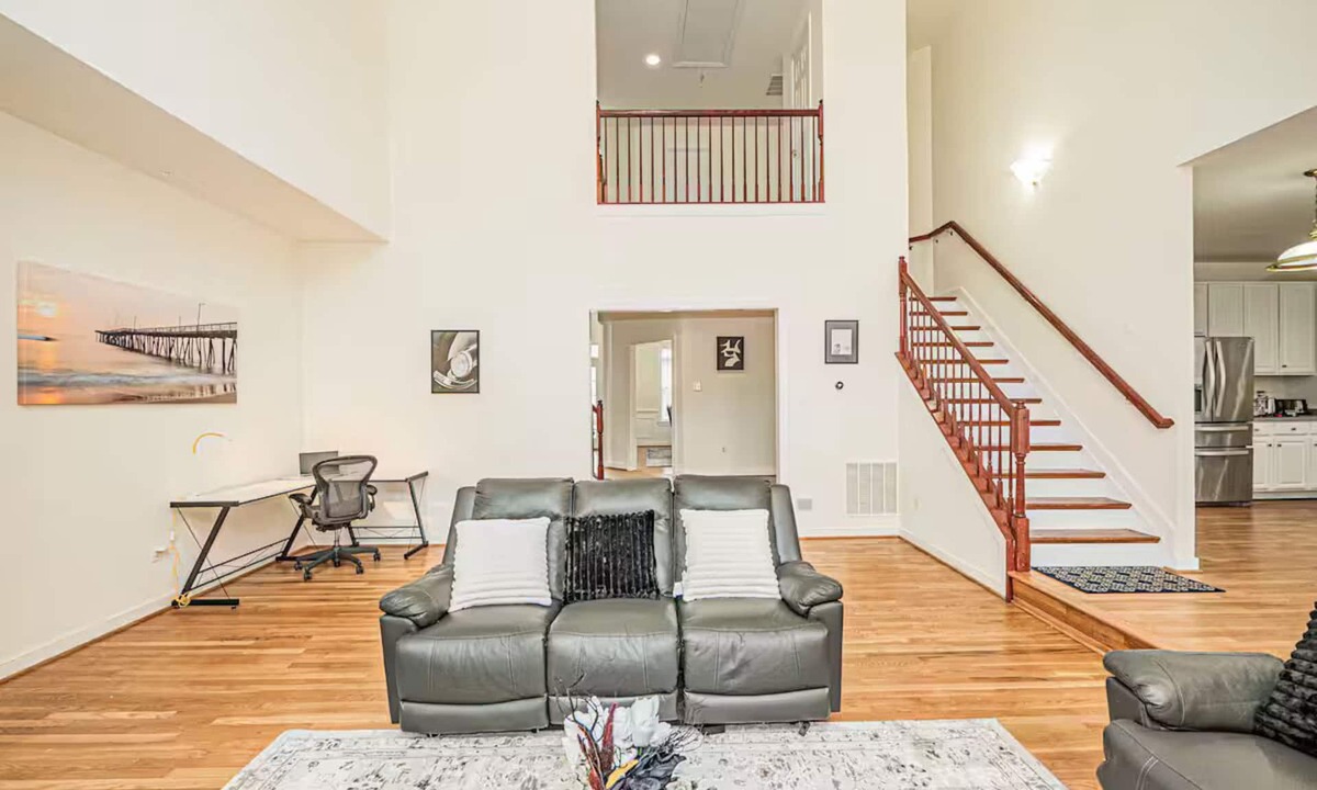 Bowie Bed & Breakfast | Quiet Escape with Easy DC Access-5BRMs Free Parking