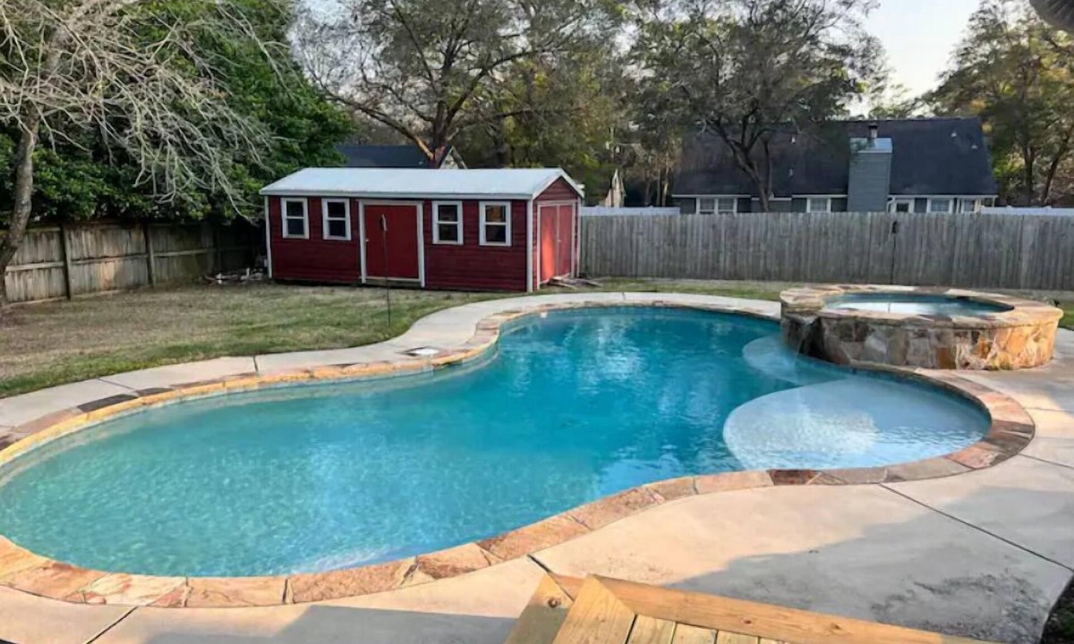 Crestview House | Quiet escape with pool and spa