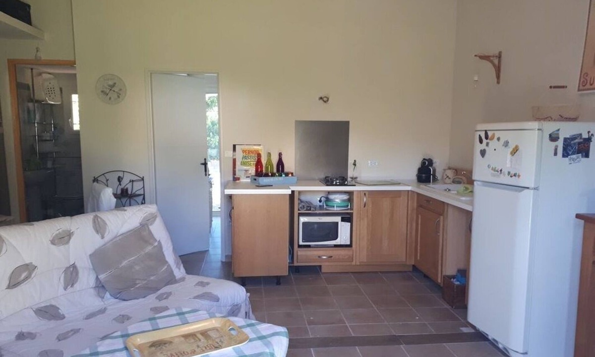 Saint-Paul-en-Foret Apartment | Quiet F2 for weekends/weeks/months