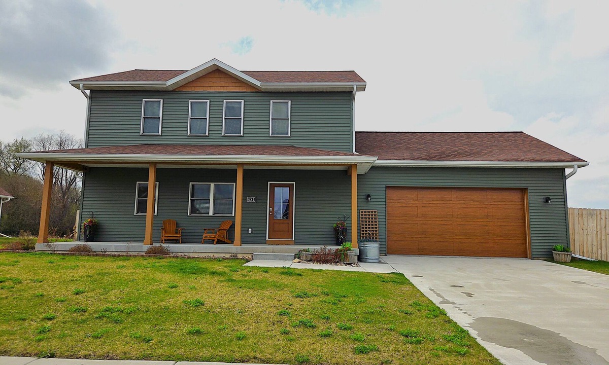 Baraboo Cabin | Quiet Family Haven/Pet Secure Backyard/New House