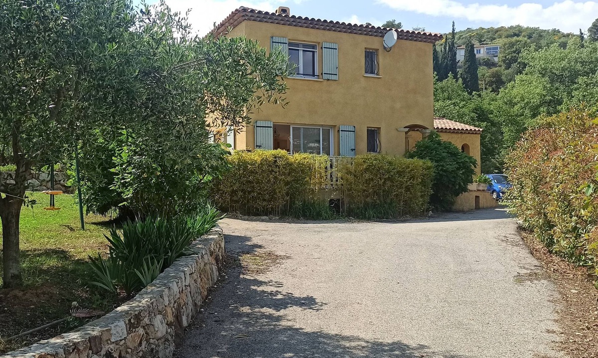 Carros Villa | Quiet family home