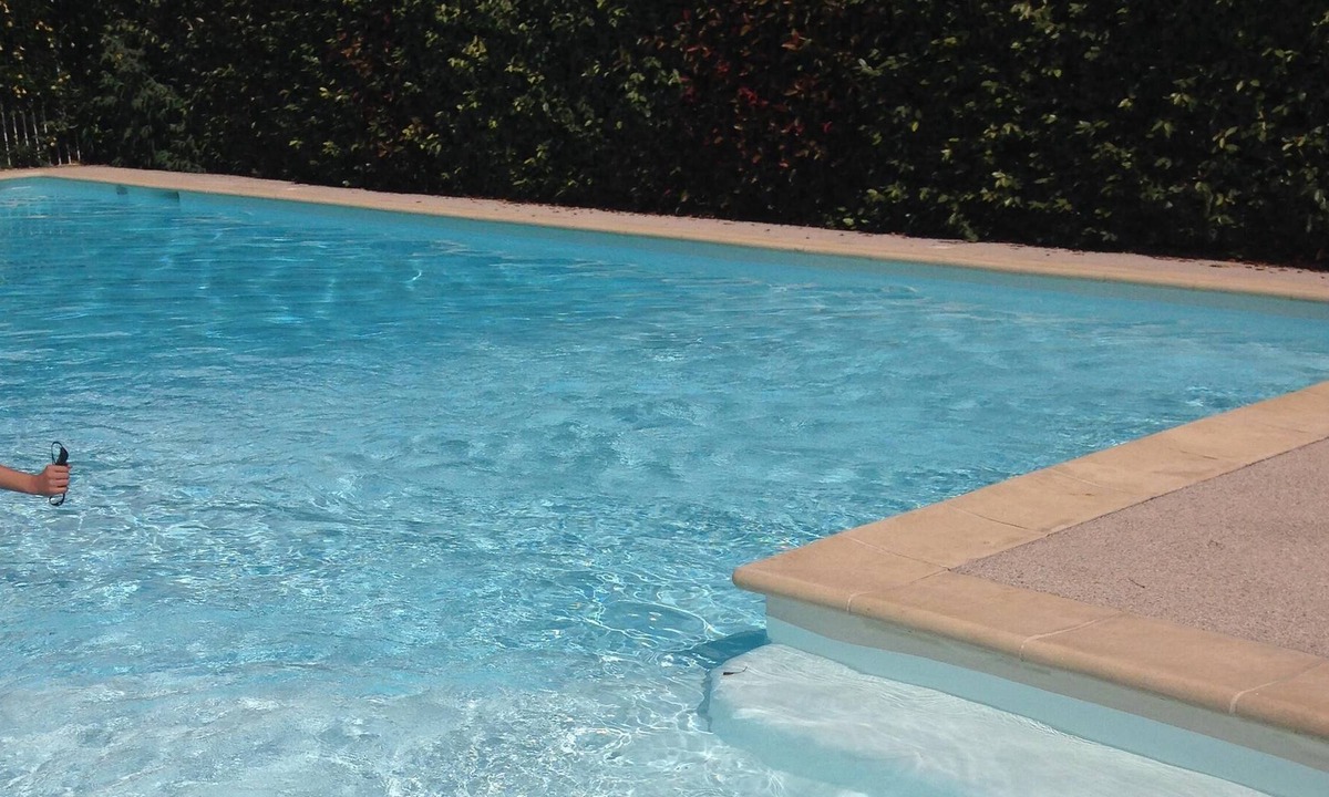 Croix-d'Argent Apartment | Quiet, family T3 - sunny pool terrace