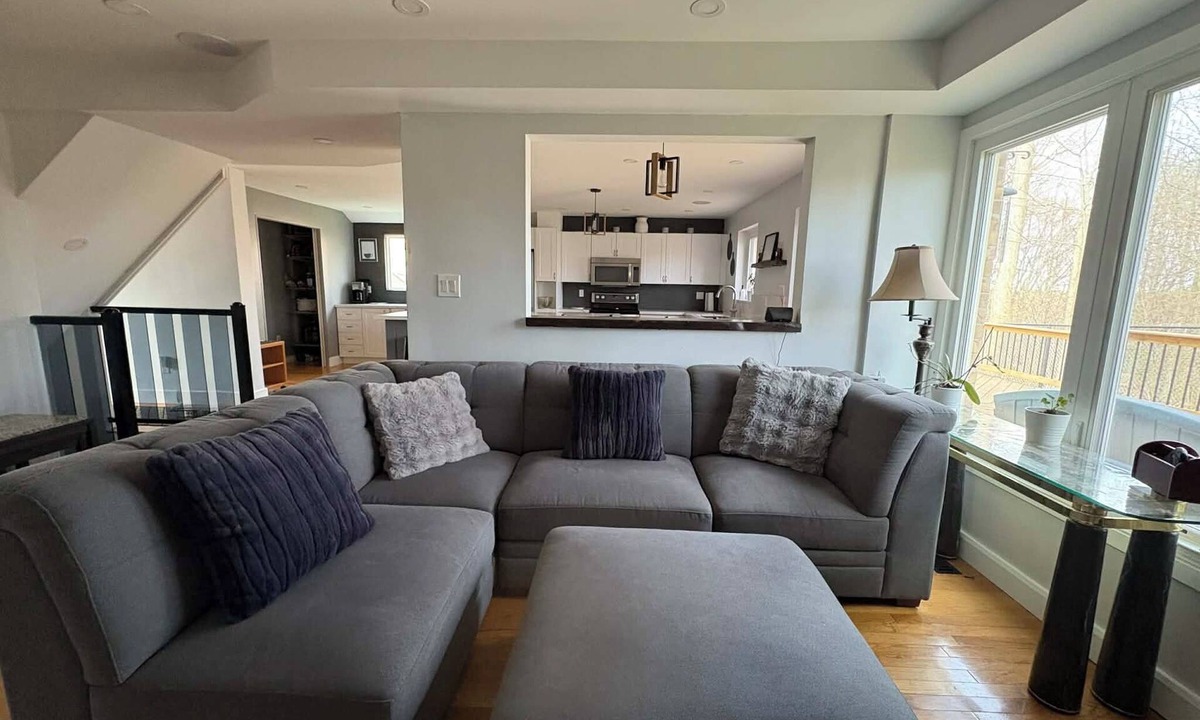 Pickering House | Quiet FIFA Home Base Near Pickering GO | Executive 4BR Stay