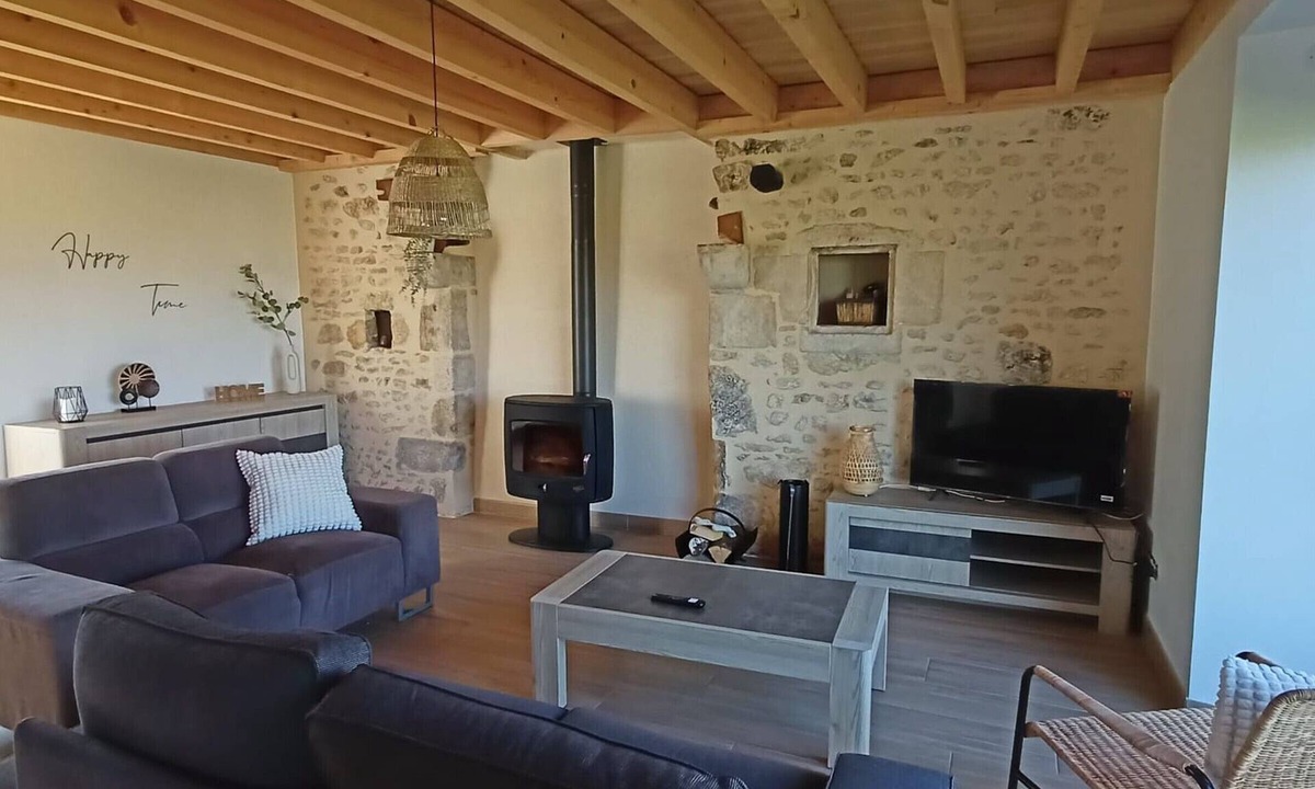 Amne Cottage | Quiet cottage with wifi and shared pool in nature
