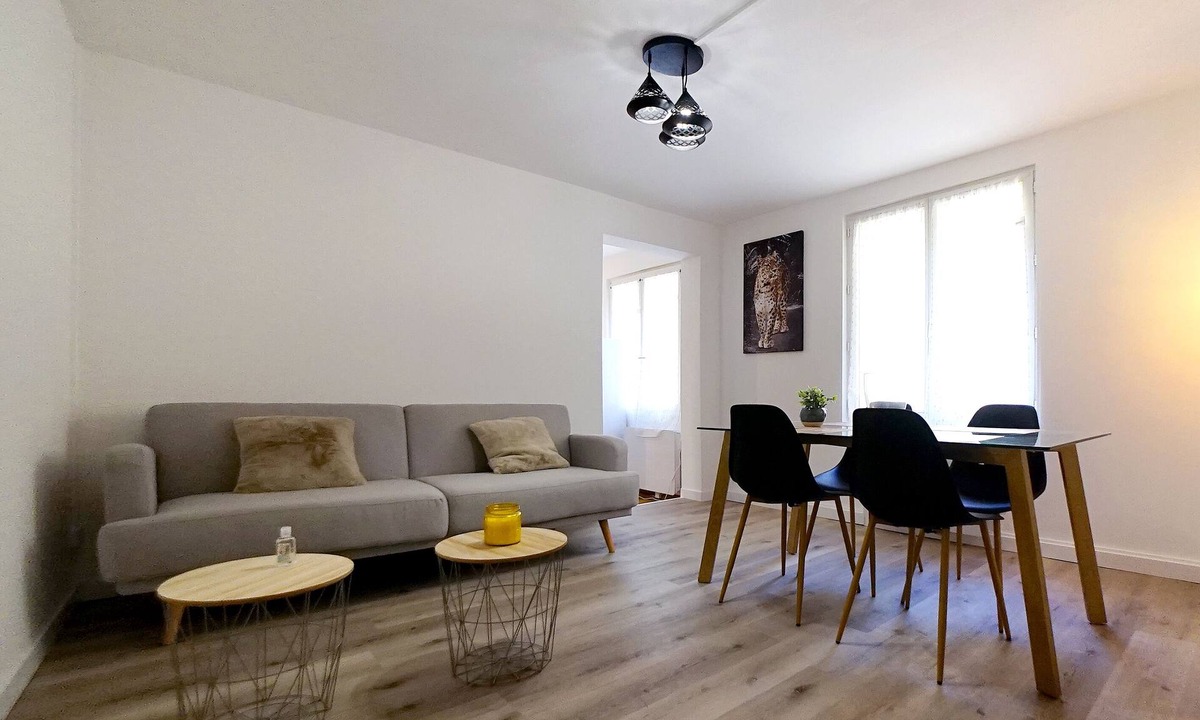 Cours la Ville Apartment | Quiet, fully-equipped T3 - The Hummingbird