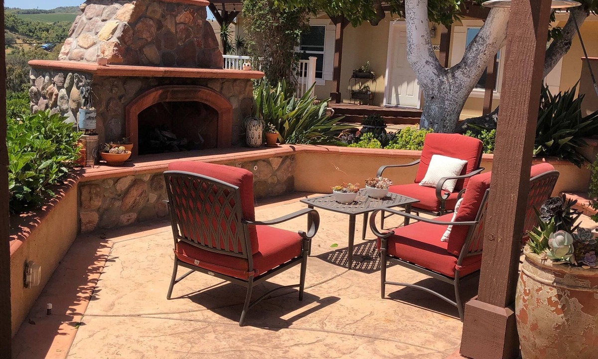 Morro Hills House | Quiet Guest Home With Beautiful Views + Pool and jacuzzi!