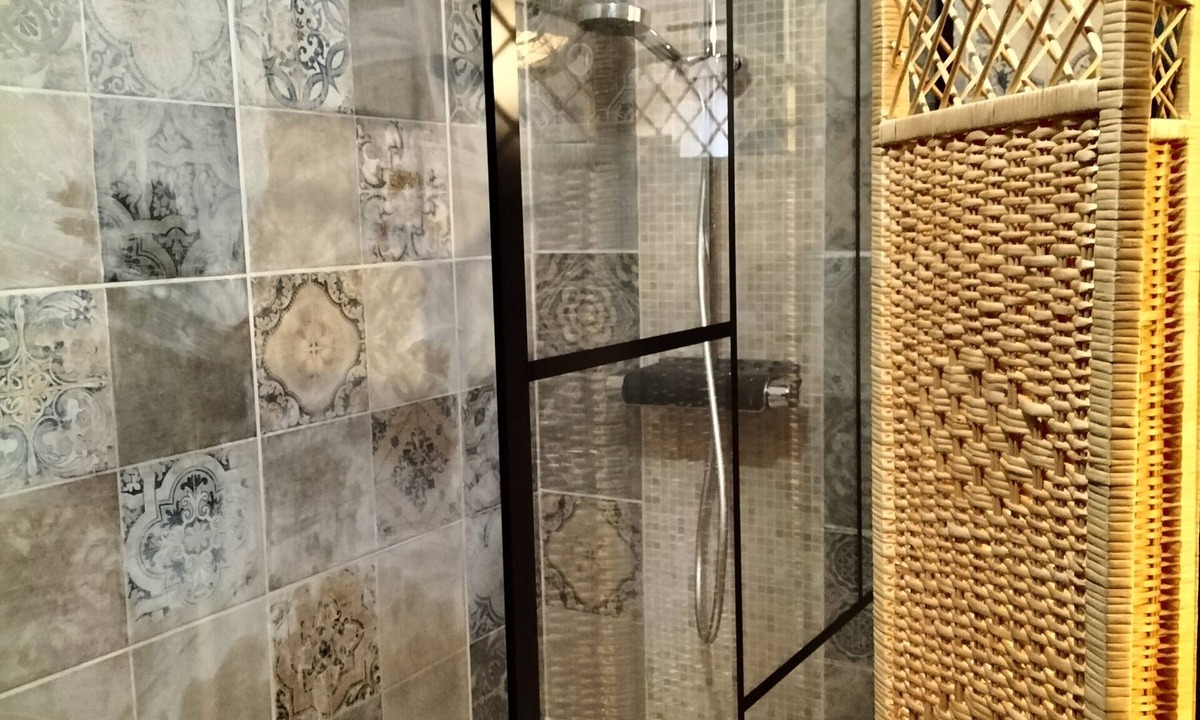 Chenay Bed & Breakfast | Quiet guest room for 2 people