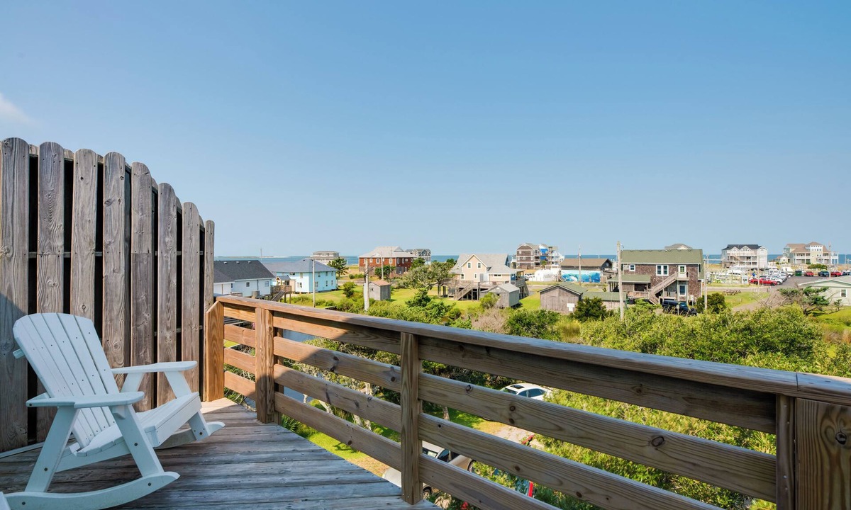 Hatteras Apartment | Quiet Hatteras Duplex With Decks ~ 1 Mile to Beach