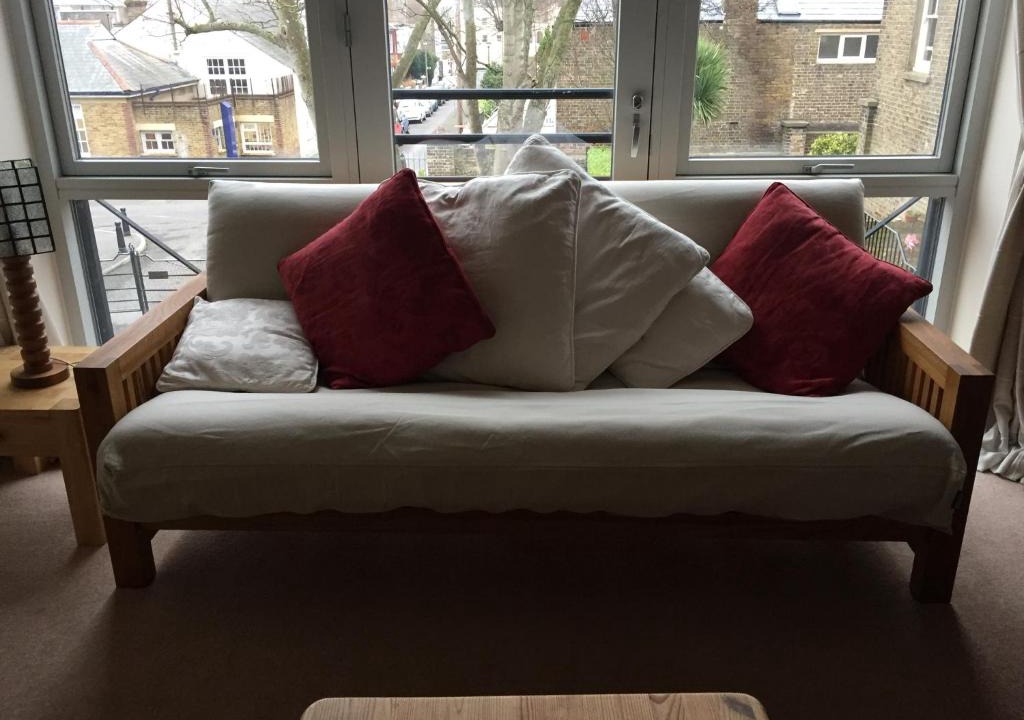 Ramsgate Apartment | Quiet Hideaway central Ramsgate with parking.