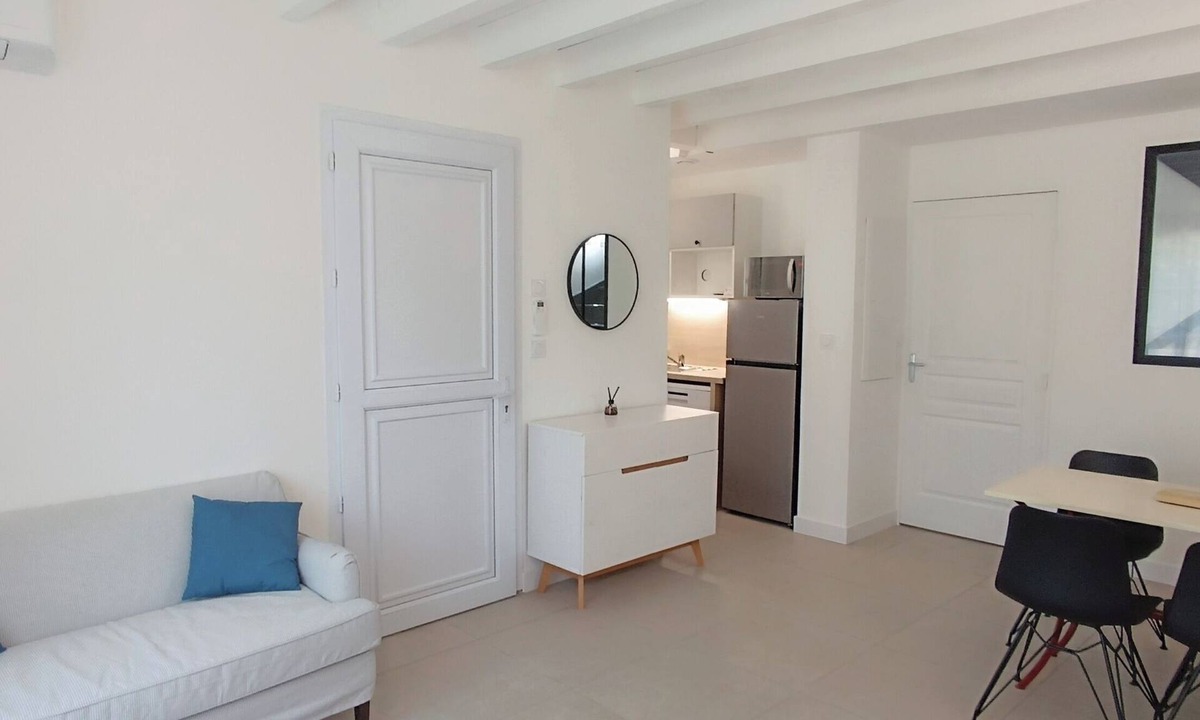 Gallargues-le-Montueux House | Quiet house with 2 bedrooms and garden. 25 minutes from the beaches.