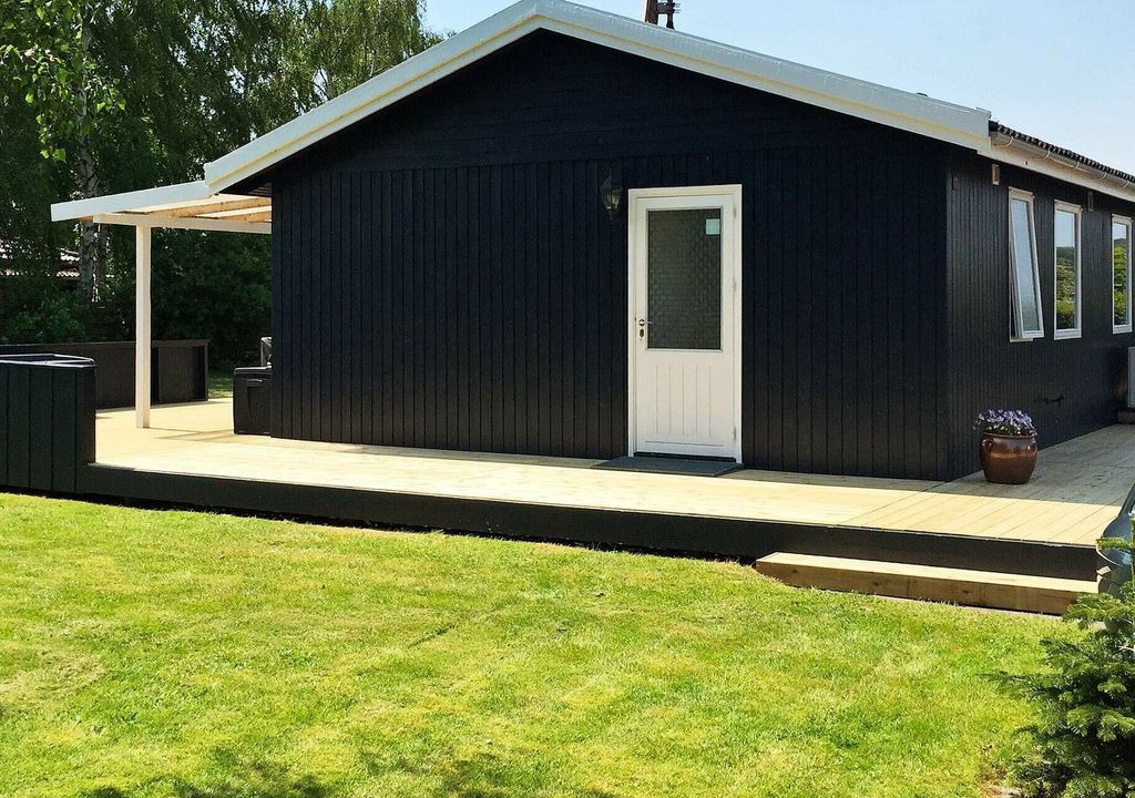 Hejsager Strand House | Quiet Holiday Home in Haderslev with Terrace