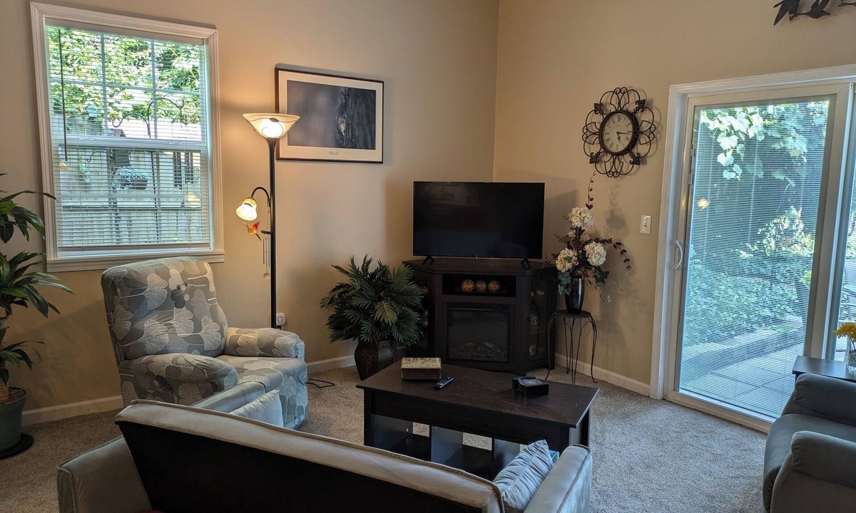 Horton Apartment | Quiet Home Away From Home!