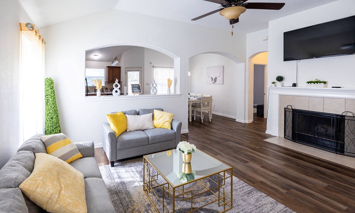 Austin House | Quiet home minutes from Austin attractions.