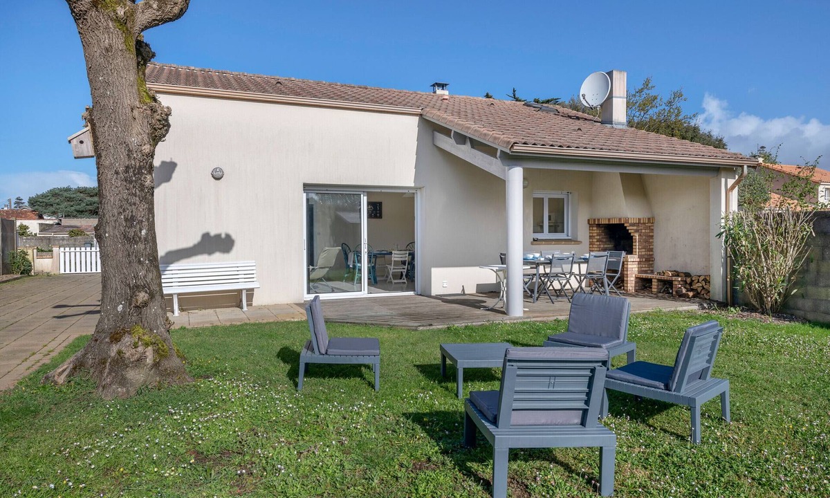 Le Cormier House | Quiet house 400m from the beach