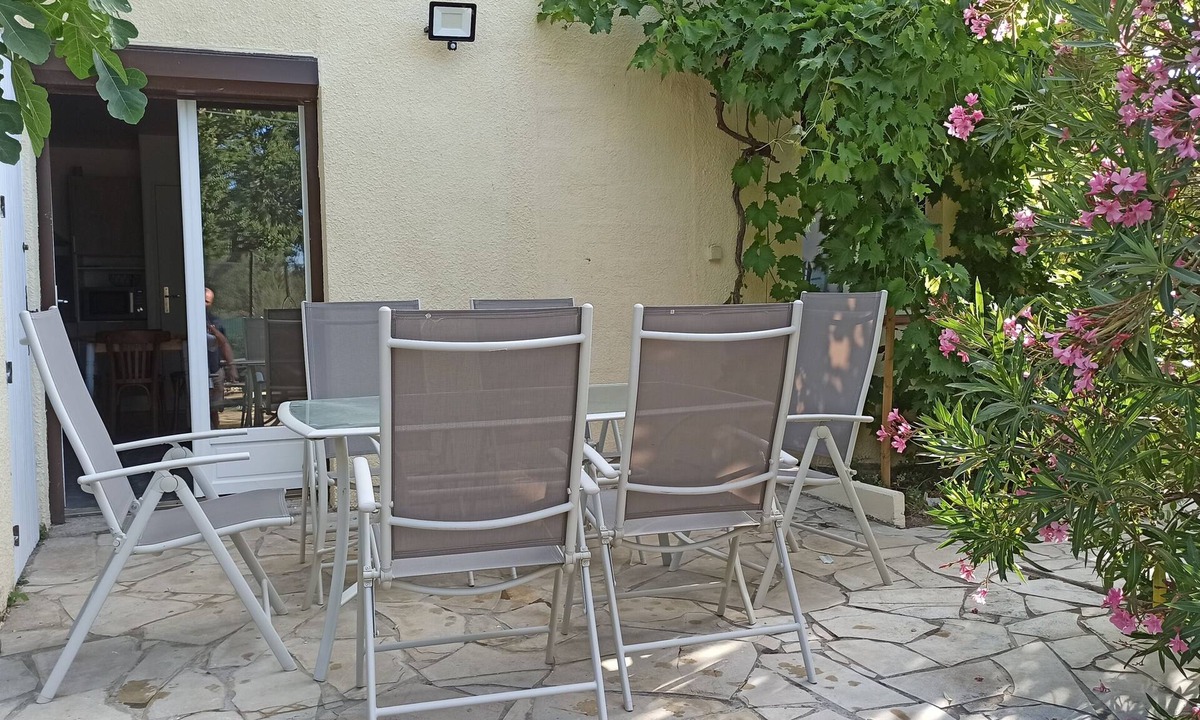 Corbere-les-Cabanes House | Quiet house. A relaxing vacation between sea and mountains.