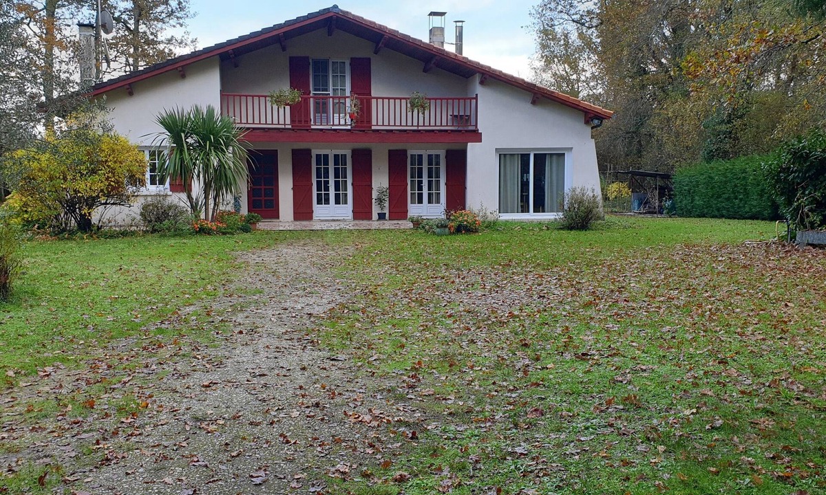 Vertheuil House | Quiet house