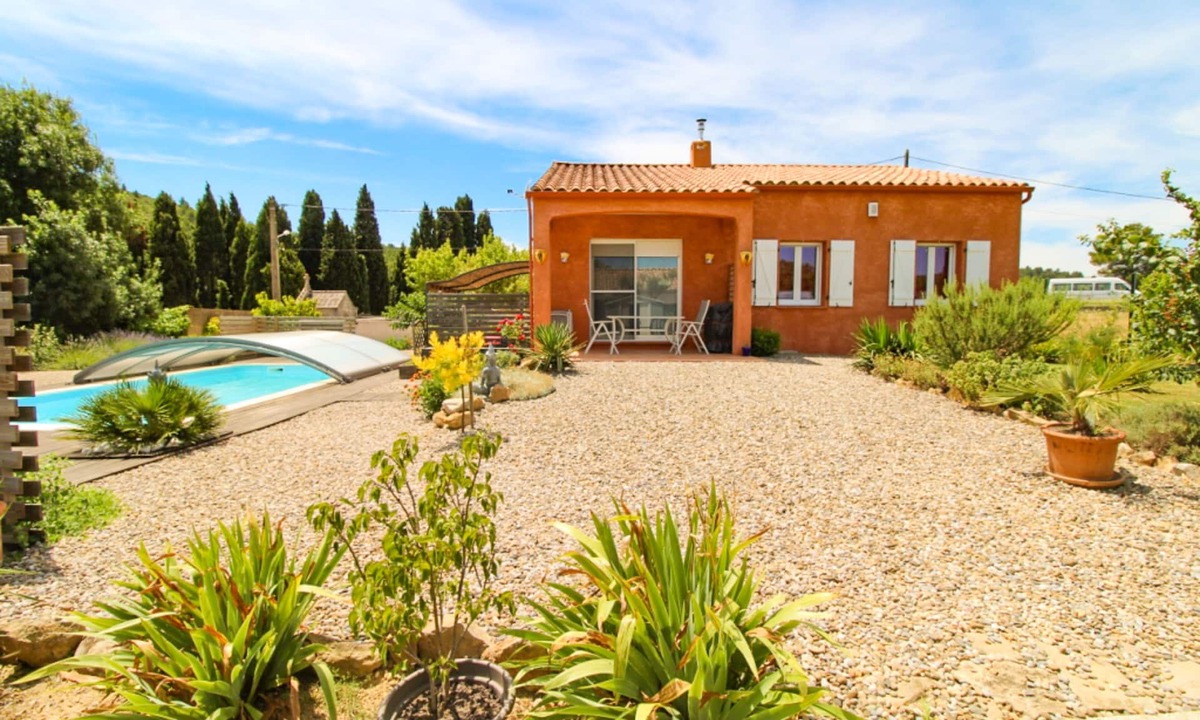 Coustouge House | Quiet house in Corbières covered pool air conditioning