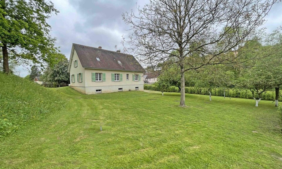 Longny-au-Perche Cottage | Quiet house in Perche for 6 people, pets allowed