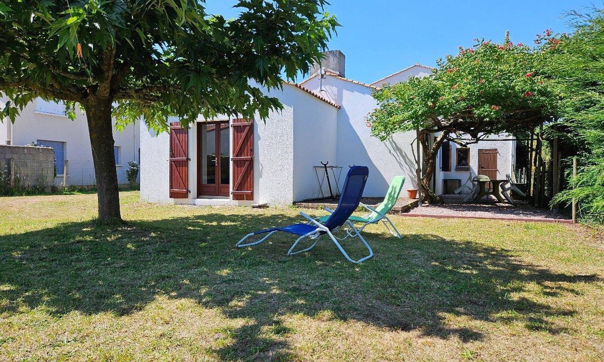 La Faute-sur-Mer House | Quiet house near beach, pets allowed